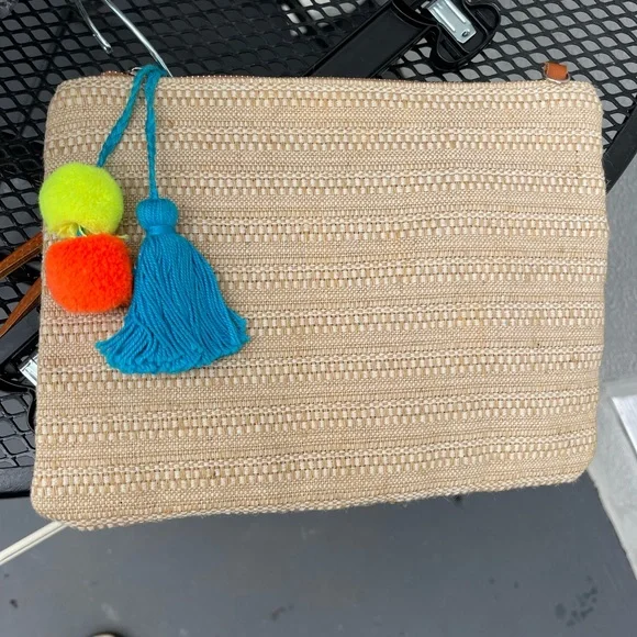 Pom pom summer wristlet/clutch - Picture 1 of 3